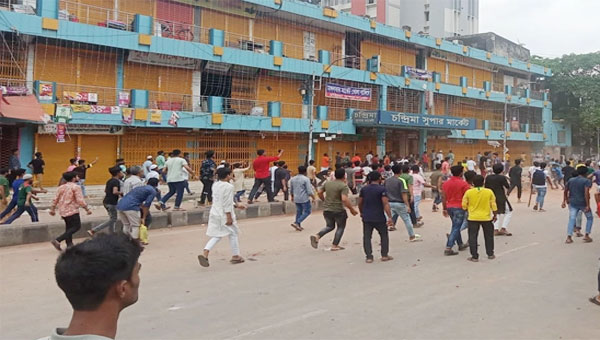 রাাজধানীতে শিক্ষার্থী-ব্যবসায়ী ফের সংঘর্ষ