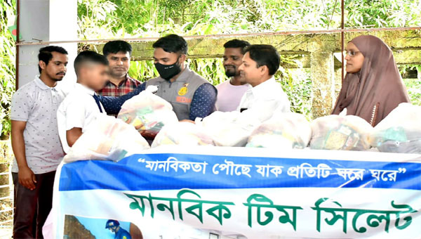 ইউসেপ ঘাসিটুলা টেকনিক্যাল স্কুলে মানবিক টিমের ঈদ সামগ্রী বিতরণ