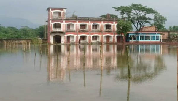 কোম্পানীগঞ্জে সহস্রাধিক পরিবার পানিবন্দি, বিঘ্নিত শিক্ষা কার্যক্রম