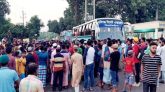 মৌলভীবাজারে ট্রাফিক পুলিশের ধাওয়ায় বাসের নিচে মোটরসাইকেল আরোহী
