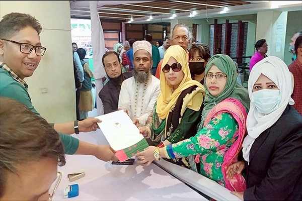মনোনয়ন কিনলেন ডাঃ রাবেয়া সিদ্দিকা রাবু