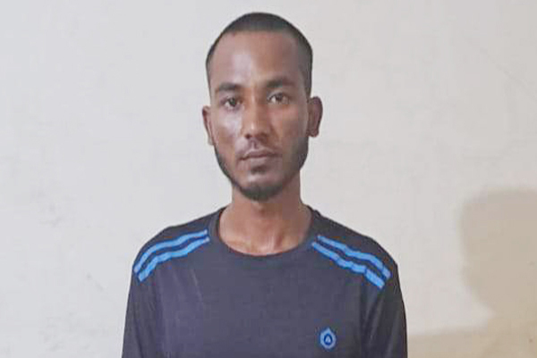 ৯ লাখ টাকার ভারতীয় চিনিসহ গ্রেফতার ১