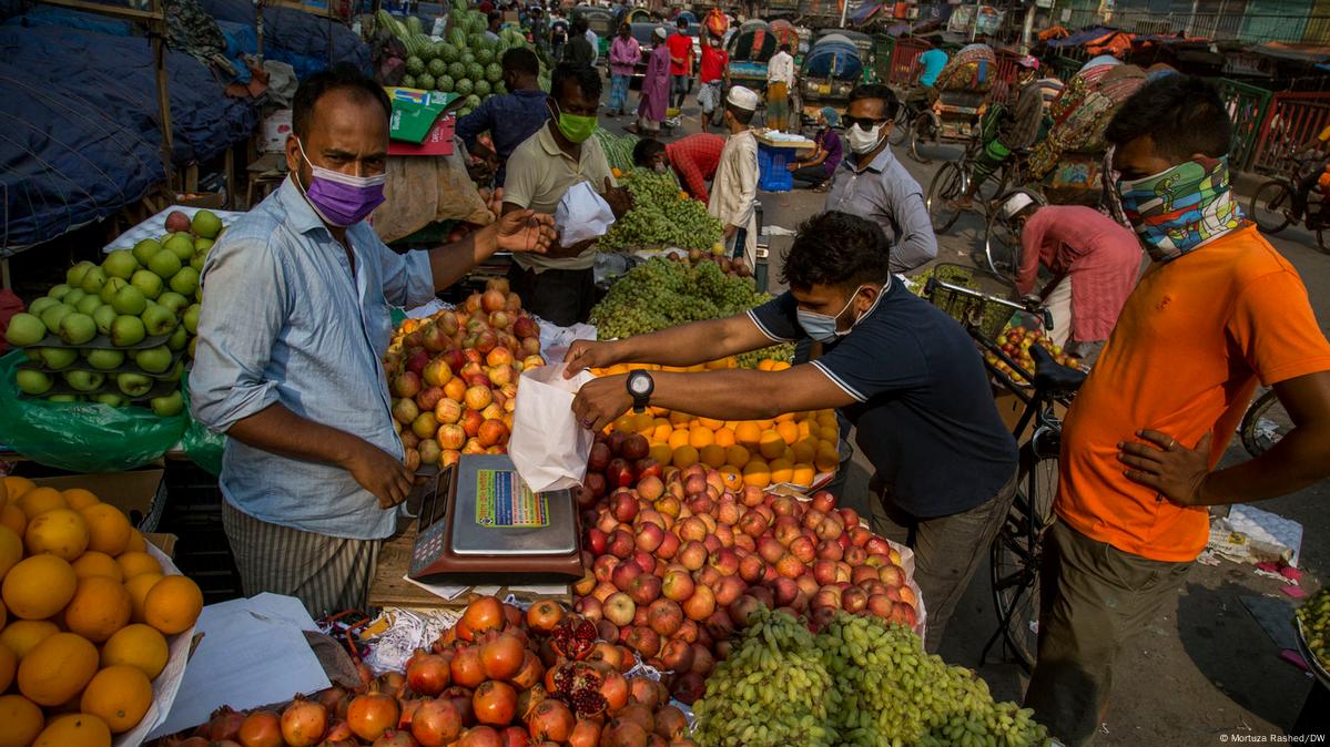 লাগামহীন দামে ভোক্তার হাঁসফাঁস