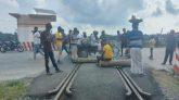 তৃতীয় দিনেও ঢাকার সঙ্গে ২১ জেলার যান চলাচল বন্ধ