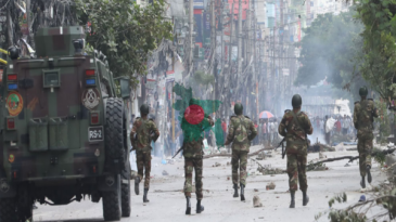 বাংলাদেশে বাড়ছে সহিংসতা