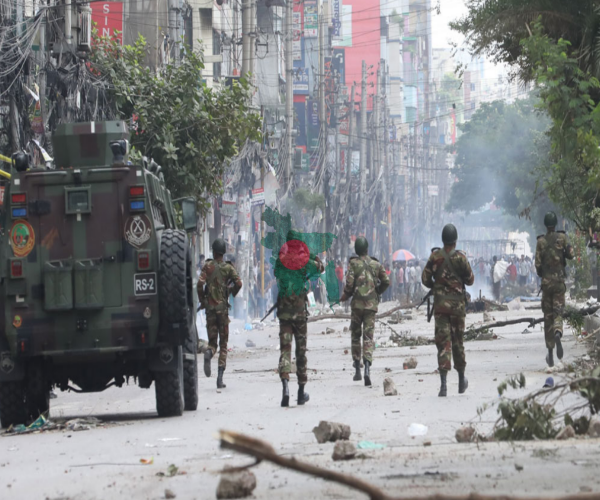 বাংলাদেশে বাড়ছে সহিংসতা