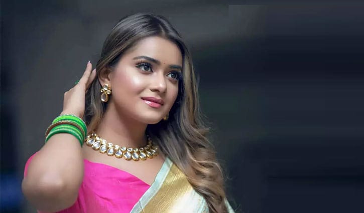 তানজিন তিশার বিরুদ্ধে মামলা