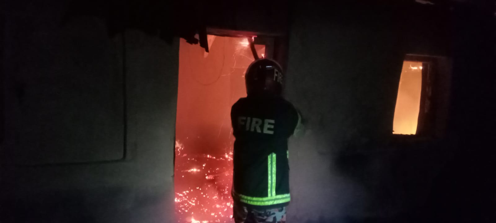 পানছড়িতে গ্যাস সিলিন্ডার বিস্ফোরণে ঘর পুড়ে ছাই