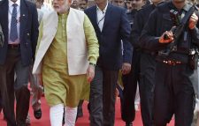মোদির সফরে নিরাপত্তা গাফিলতি বিস্ফোরক উদ্ধার, বরখাস্ত ৬ পুলিশ সদস্য