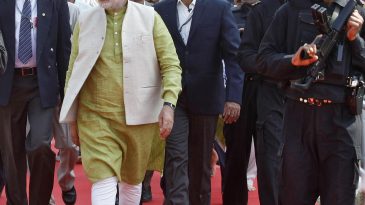 মোদির সফরে নিরাপত্তা গাফিলতি বিস্ফোরক উদ্ধার, বরখাস্ত ৬ পুলিশ সদস্য